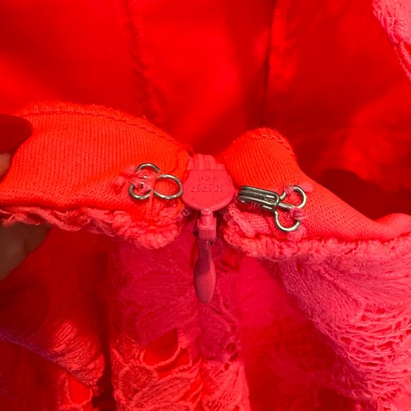 Pink Lace Romper - Picture 6 of 6